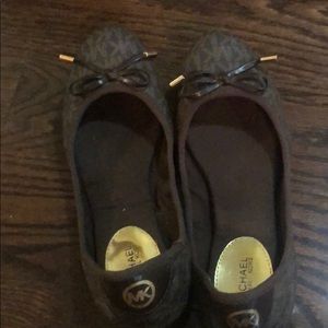NWT Michael KORS CITY BALLET FLATS MK LOGO